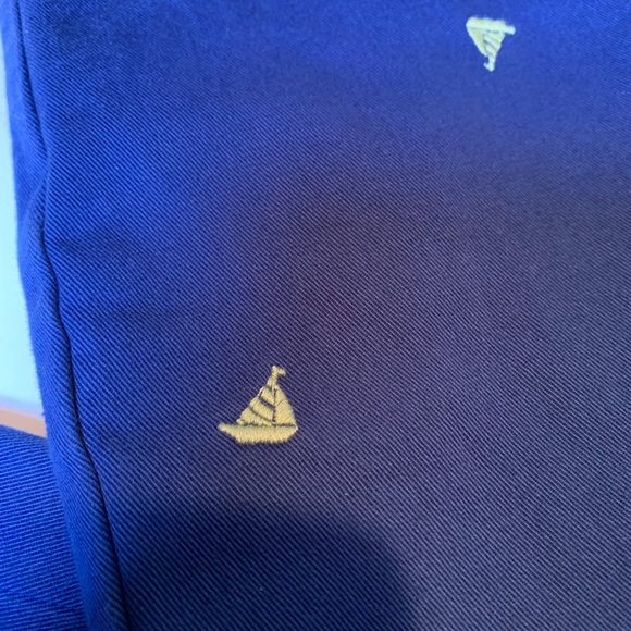 L.L.Bean Women's Blue Cotton Pants with tiny green sailboats. Size 6 petite - Picture 3 of 8